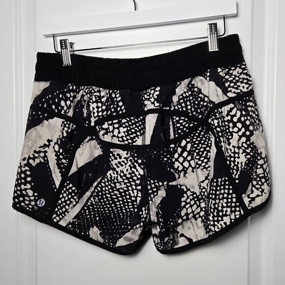 Lululemon Tracker Short III *4-way Stretch - 12 Static Mist White Black - Picture 5 of 7